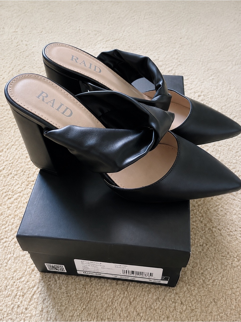 Black Pointed Toe Block Heel Mules